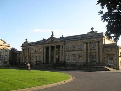 man tortured by three women by burning hair tongs
