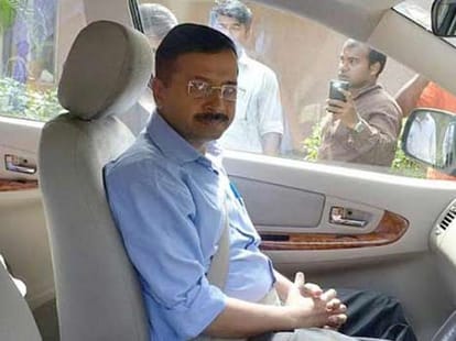 aam aadmi is forcing a truce in the AAP war