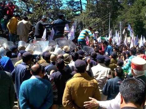riot at kotshera college, six students injured