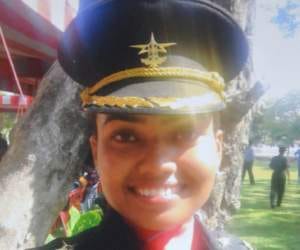 isha thakur become lieutenant in army.
