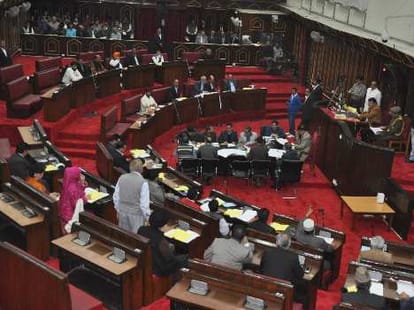 minister accepts, J&K running short of ration