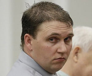 man sends nude images of wife to his friends