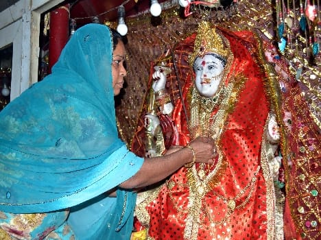 Chaitra Navratri today, the court has dressed maiya