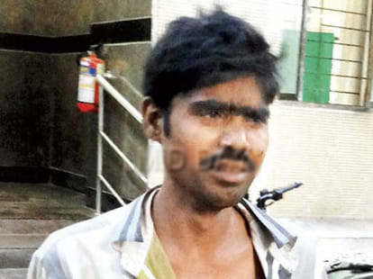 girl drags molester to cops in mumbai