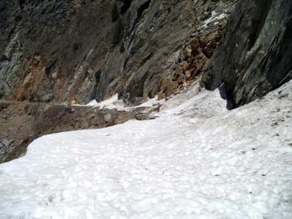 snow in badrinath dham.