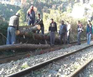 rail staff killed in accident