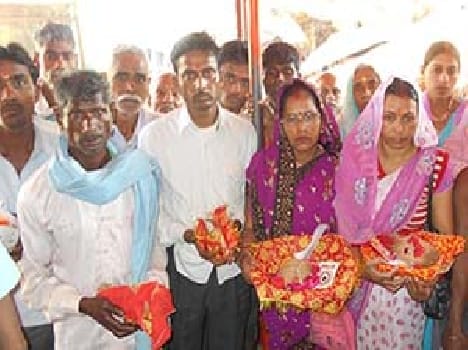 Navratri : temples, devotees descended