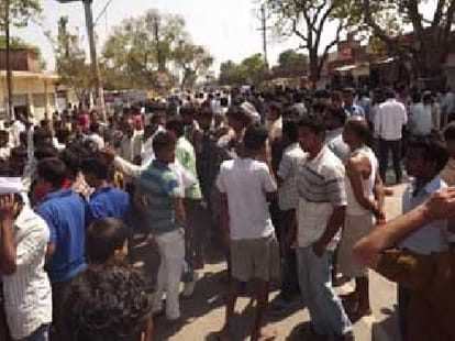 permanent recruitment of workers doing work since 10 years