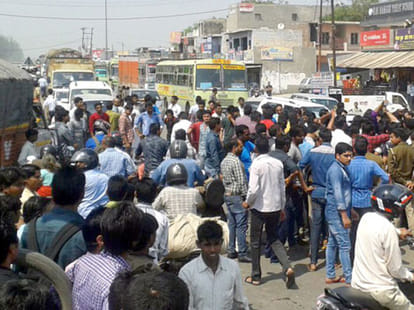 Boy died due to jam in noida