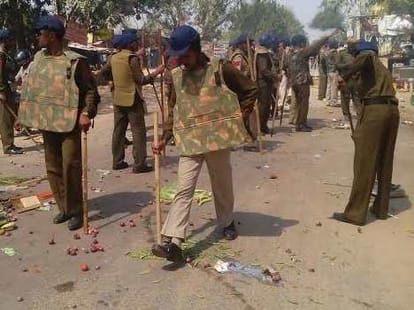 bloody confrontation in 2 villages in haryana , fiercely pelt stones