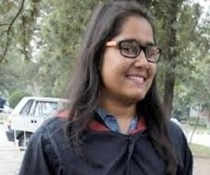 surbhi hails from bilaspur awarded with gold medal in punjab university.