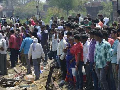 An eyewitness speaks about the Janta exp train accident.