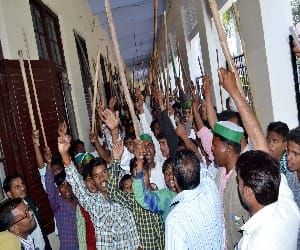 Dharnas, movements Monday is the name day