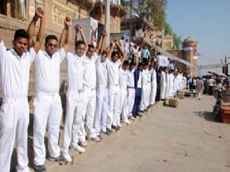 Human Chain For Clean Ganga