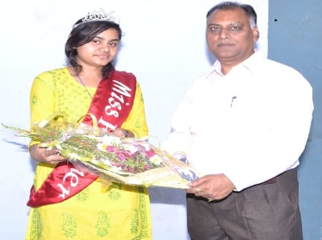 Miss jeb naaz and Mr. Ramzi became Farewell