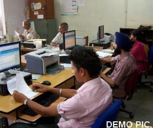 Himachal cabinet drops plan for Extension in Service to all employees.