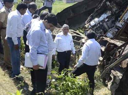 Investigation of Janta train accident in Bachhrawan.
