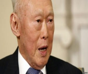Lee kuan yew passes away