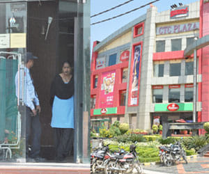 Molestation in gurgaon mall