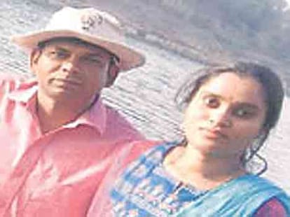 how praveen manwar killed his wife and daughters 