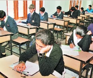 school student study without books