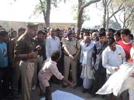 Accidents killed two candidates , two injured