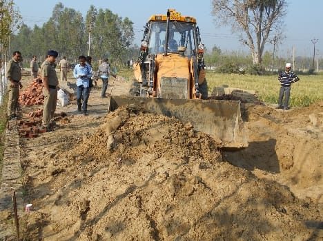 Villagers protest halted the construction of the tomb
