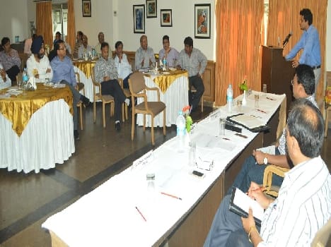 Government efforts to prevent the participation of people in the river pollution