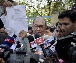 marshall prevented the digvijay singh to press conference in assembly