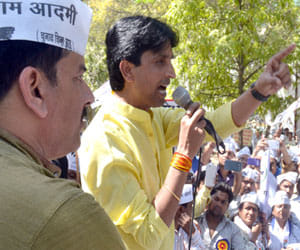 AAP and kumar vishwas on different poles on reservation matter