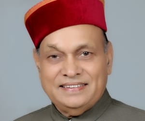 Former cm of himachal prem kumar dhumal surrender LPG subsidy.