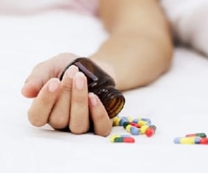 woman commit suicide in una.