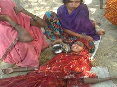 Raw wall collapsed, death of three innocent