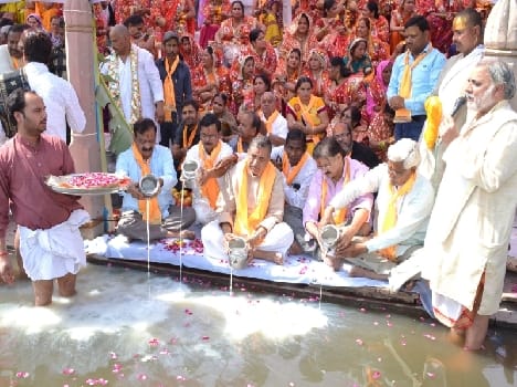 yamuna chhath celebration in mathura