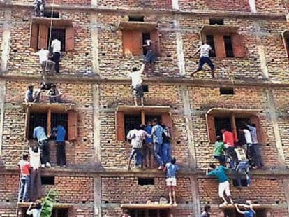 rajesh kumar the man who shot famous viral photo of mass cheating of bihar