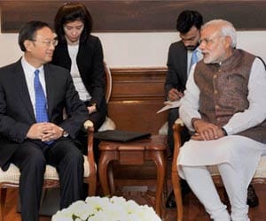 Modi govt. plan 'visa on arrival' for Chinese tourists.