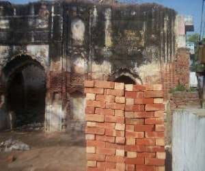 public raging on mosque construction, organically