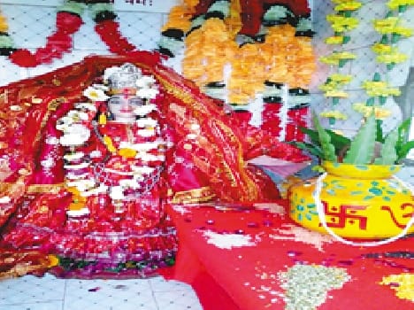 Thousands of sacrifice temple lamp burning lamp decorated Srveshwar