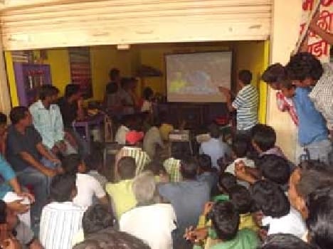 people gathered for semi final