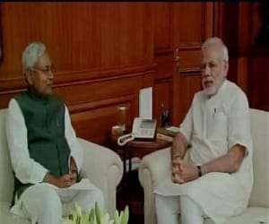 Nitish meet with Modi Talk about Bihar development
