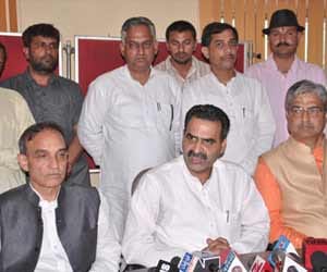 modi govt to control damage on jat reservation.