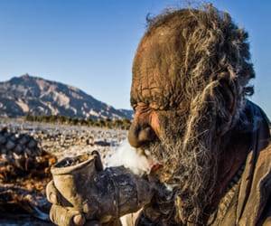 man who has not bathed since 1954