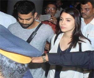 kohli and anushka to attend raina s Marriage