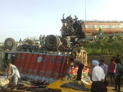 road accident near ludhiana, conductor killed