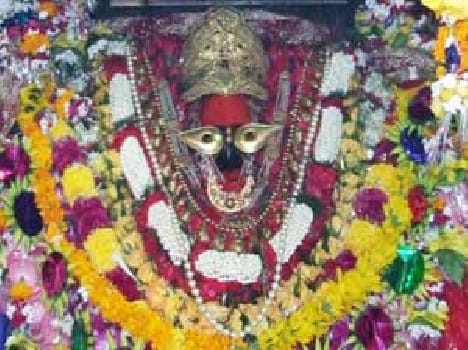 Mahanavami inundation of faith