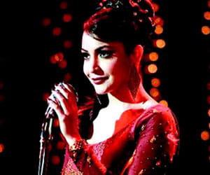 Bombay Velvet in song of old CID movie 