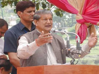 cm harish rawat went kedarnath dham.