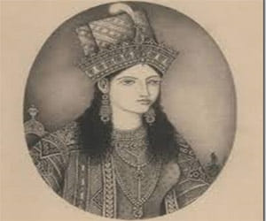 Rajia was finical, had ordered to cut the nose of her cook 