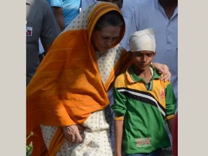 sonia gandhi will give iftar party 