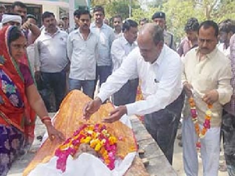The final farewell to the freedom fighters